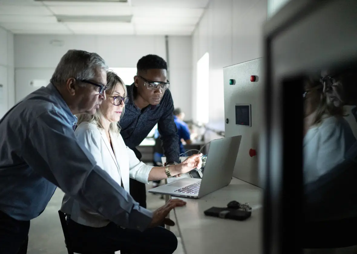 img manufacturing it services built for reliability and security 2x