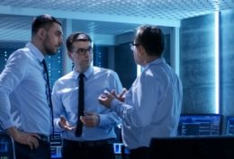 img blog IT staff at work teams 26